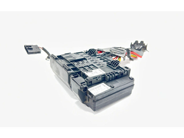 Блок предохранителей 30659092   Volvo V70    