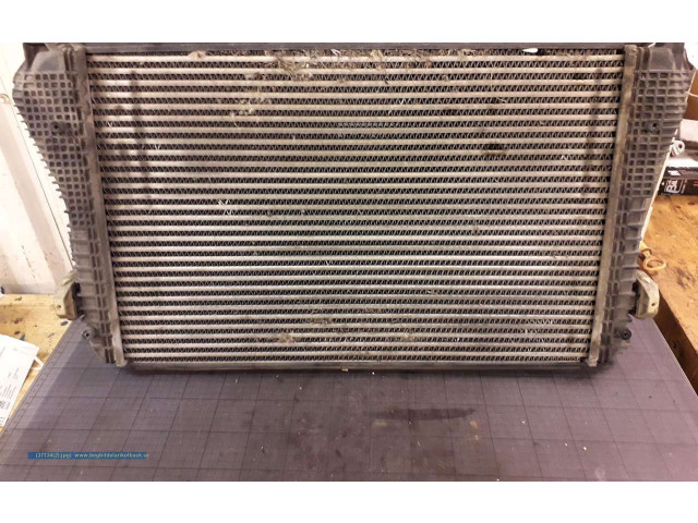 Интеркулер 1K0145803AF Volkswagen Golf VI