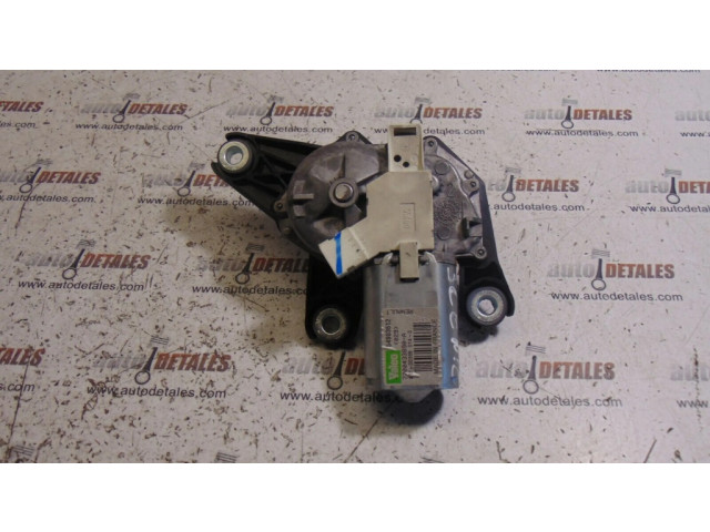 Двигатель стеклоочистителя заднего стекла