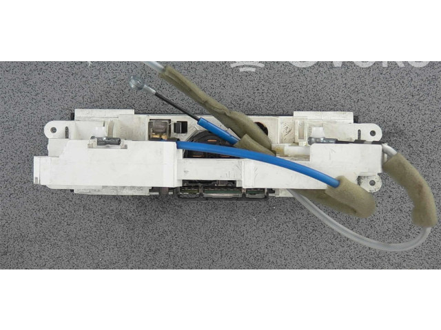 Блок управления климат-контролем Mitsubishi Space Wagon