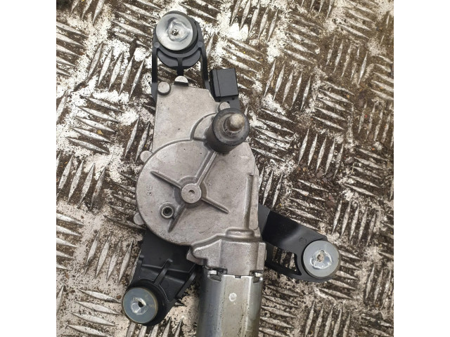 Моторчик заднего дворника MN105051, 0390201599 Mitsubishi Colt