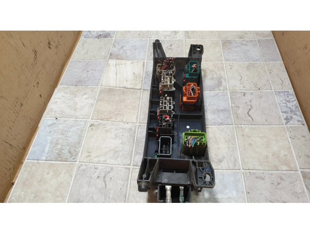 Pojistková skříňka 23417D, 04868091AA Dodge Caravan 1998