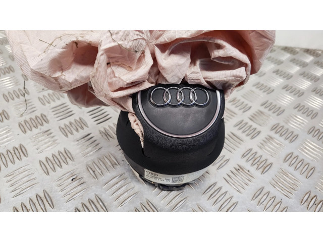 Радиатор охлаждающей жидкости 8W0880201E   Audi A4 S4 B9