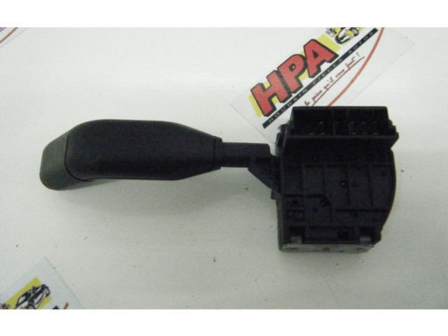 Ручка стеклоочистителей Renault Clio I