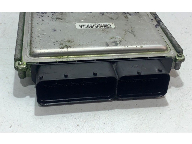 Блок управления двигателя 03P906021K Skoda Fabia Mk2 (5J)