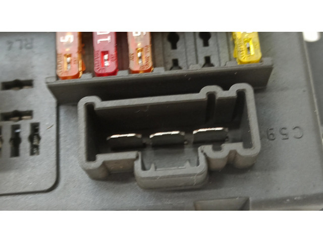 Блок предохранителей YQE103139 MG ZT - ZT-T