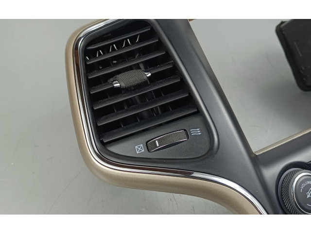 Интеркулер  P05091849AF   Jeep Grand Cherokee 