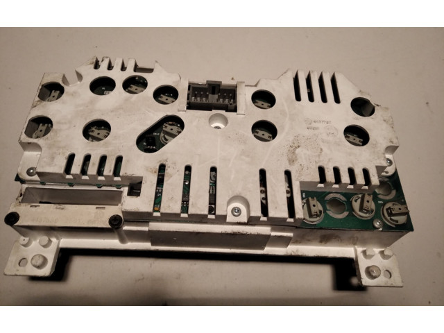 Панель приборов 4437589, 4437762 Chrysler Voyager