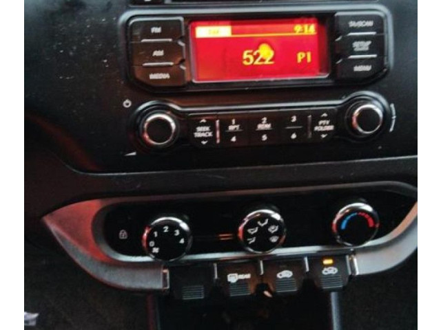 Zpětné zrcátko KIA Rio 2012