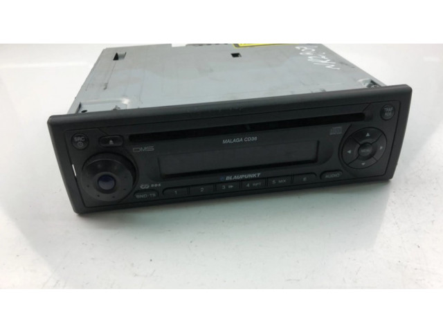 Радио/ проигрыватель CD/DVD / навигация