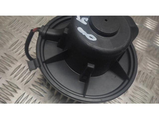 Другая деталь салона