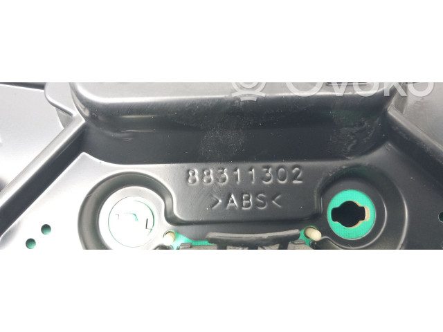 Панель приборов 88311302 Opel Combo C