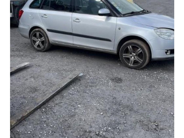 Зеркало электрическое Skoda Fabia Mk2 (5J) 2007 - 2014 года