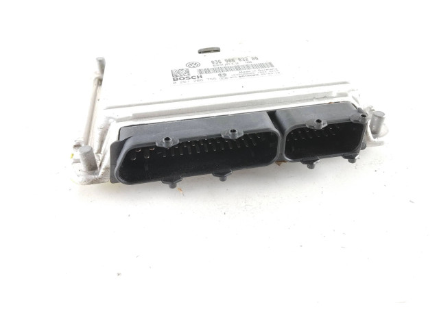 Блок управления двигателя 036906032AQ, 0261208752   Volkswagen Caddy