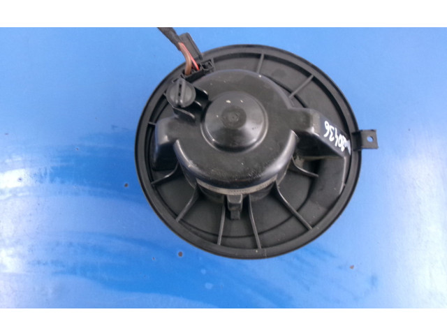 Вентилятор печки Volkswagen Caddy