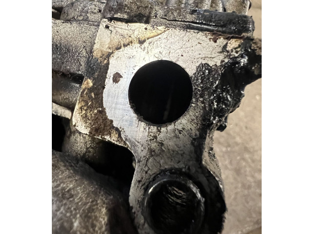 Масляный насос 7700100894, 7700600251 Renault Scenic II - Grand scenic II