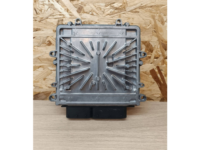 Блок управления двигателя 30729826A, 1039S10667   Volvo XC90