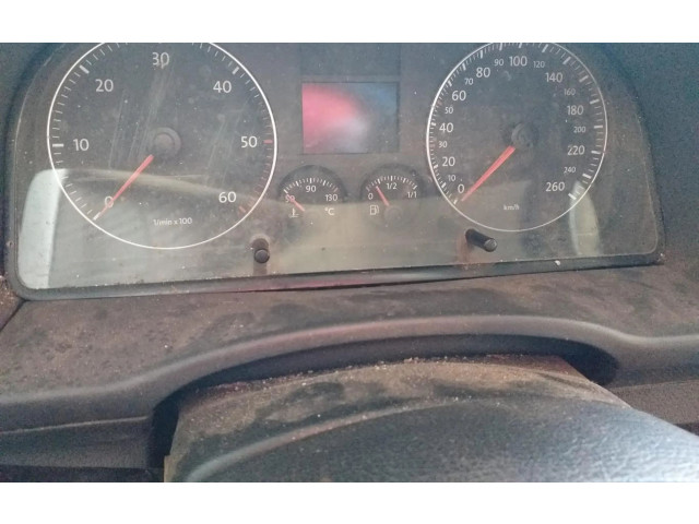 Панель приборов Volkswagen Caddy