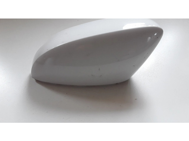 Пластиковая отделка зеркала