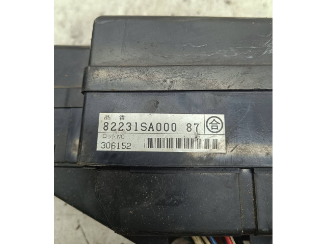 Блок предохранителей  82231SA000, 306152   Subaru Forester SG    
