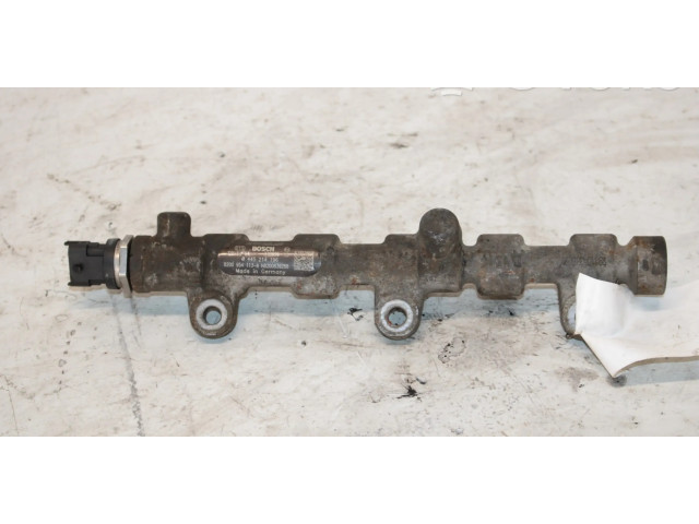 Топливная рампа 8200954113A, 0445214196   Renault Trafic II (X83) 2.0  для двигателя M9RE780