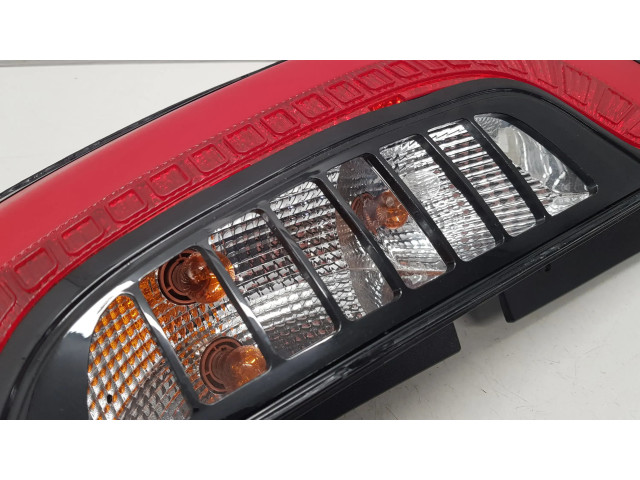 Задний фонарь правый сзади 92402B2, 92402B2130    KIA Soul   