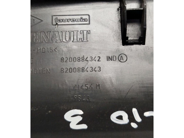 Дисплей    8200884342   Renault Clio III