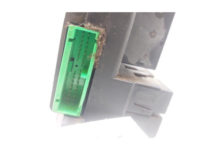 Pojistková skříňka 519051718, 519051718 Land Rover Range Rover Sport L320 2005