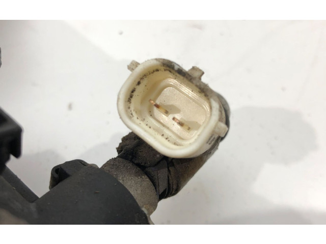 Топливная рампа 036971824D   Skoda Roomster (5J)  