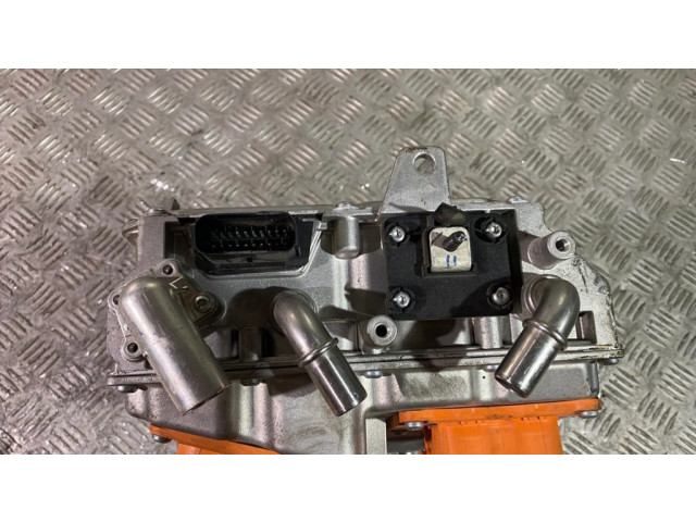 Преобразователь напряжения