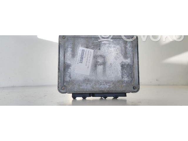 Блок управления двигателя 038906018AK   Audi A3 S3 8L