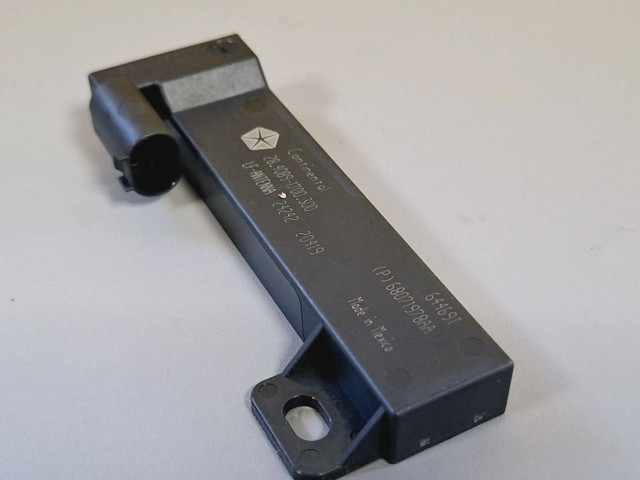 Блок управления 68071978AA, 2840891700300 Maserati Ghibli