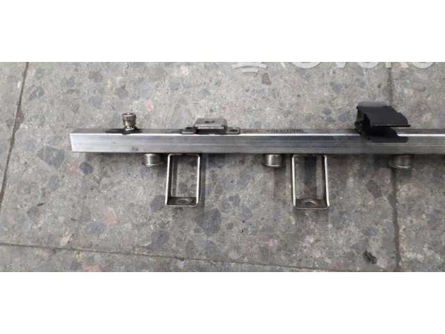 Vstřikovací lišta 143894902 BMW 5 E39