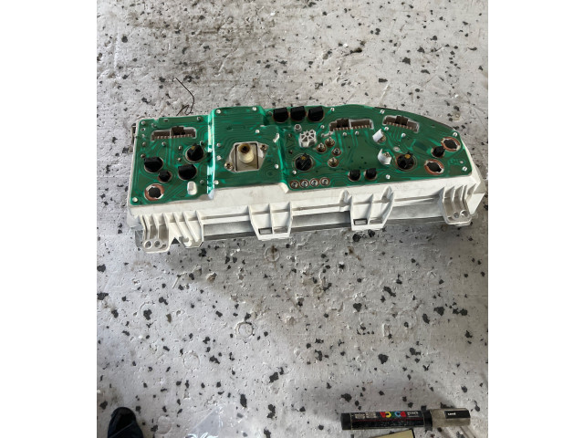 Přístrojová deska Toyota Corolla E90 1988