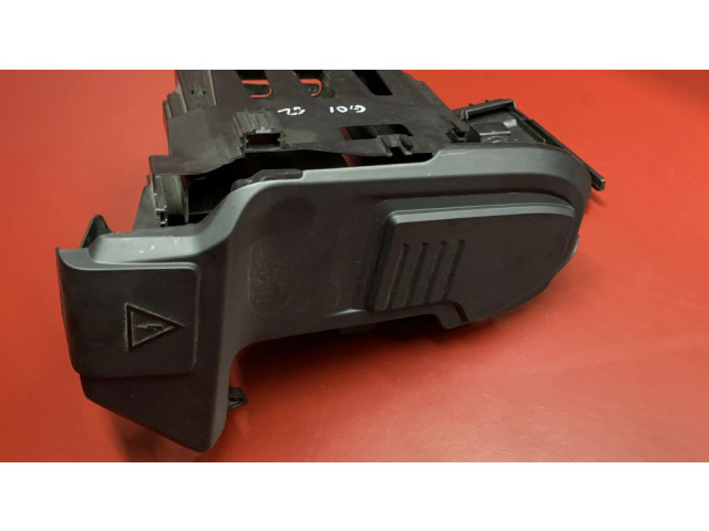 Другая деталь отсека двигателя