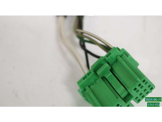 Зеркало электрическое        Volvo V70  2005 - 2008 года   