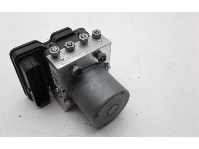 Форсунка 31445742    Volvo XC40  B4204T14P 