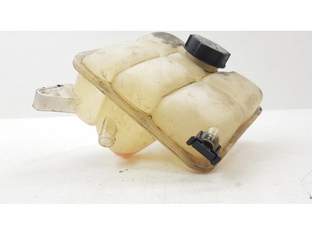 Расширительный бачок охлаждающей жидкости    