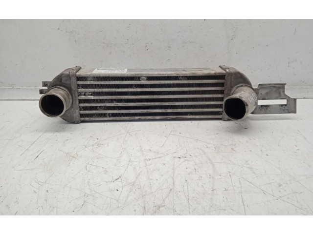 Интеркулер  13127137   Opel Meriva A 