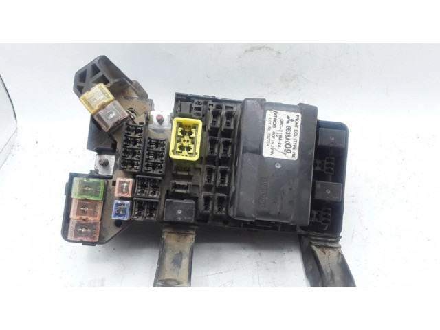 Блок предохранителей 8638A009, G8C218M2A Mitsubishi Pajero