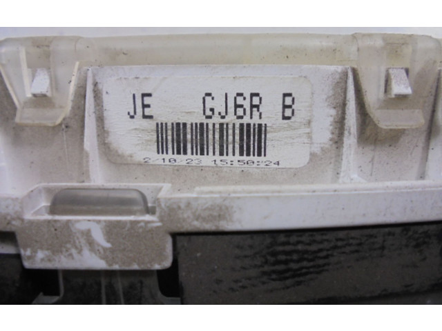 Панель приборов JEGJ6RB, JEGJ6RB Mazda 626