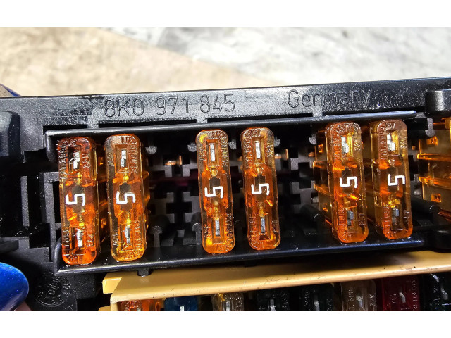 Блок предохранителей 8K0971845 Audi A5 8T 8F