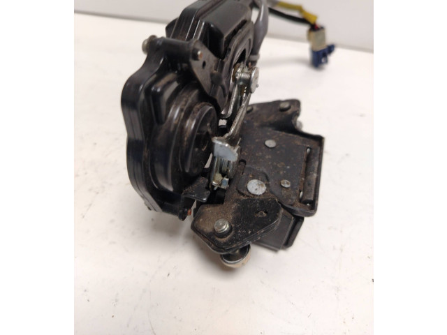 Замок багажника     Toyota Corolla Verso AR10 2004 - 2009 года