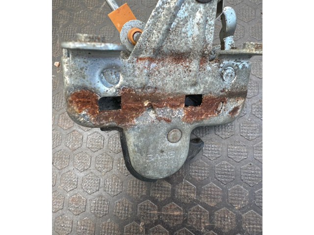 Замок багажника 766879 Saab 9-5 1998 - 2005 года