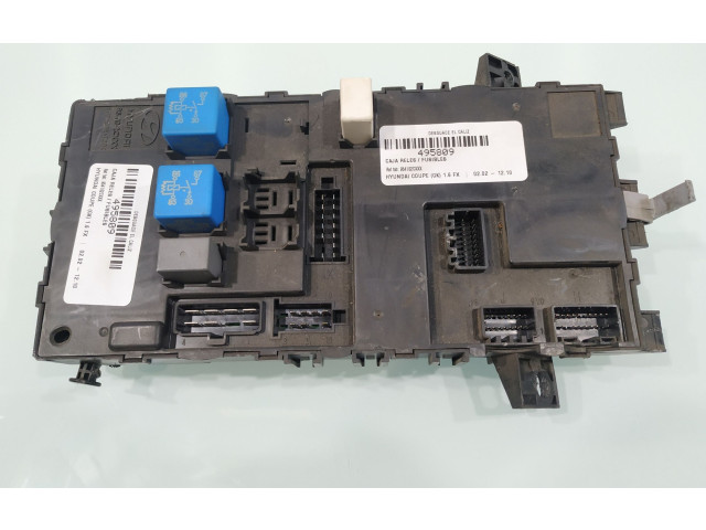 Блок предохранителей 954102CXXX   Hyundai Coupe    