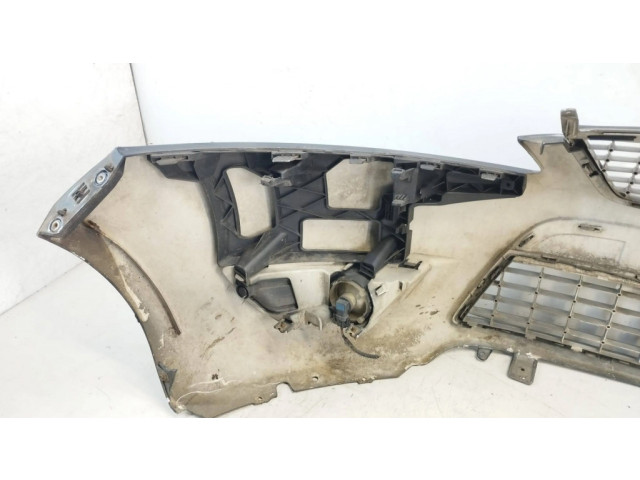 Передний бампер