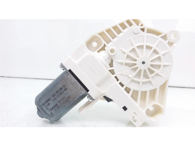 Передний двигатель механизма для подъема окон