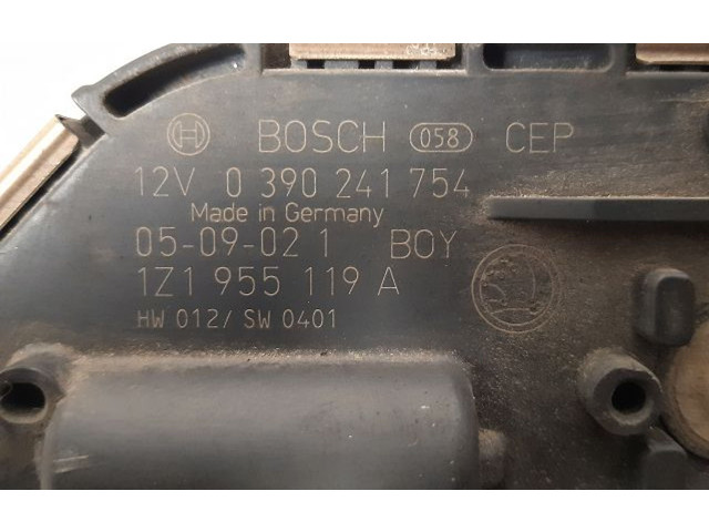 Моторчик дворников 812104160186 Skoda Octavia Mk2 (1Z)