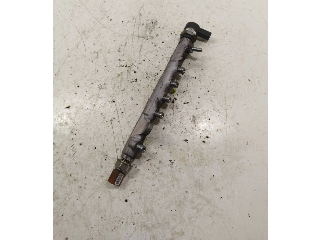 Топливная рампа 03L130089, 270000173   Volkswagen PASSAT B6  