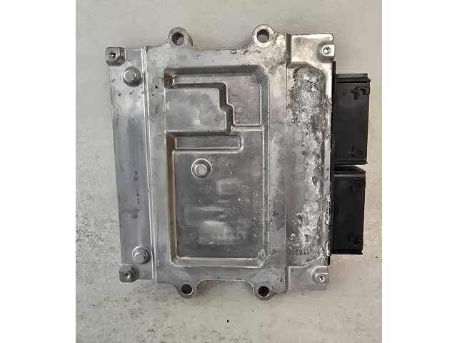 Блок управления двигателя 32203481   Volvo XC90